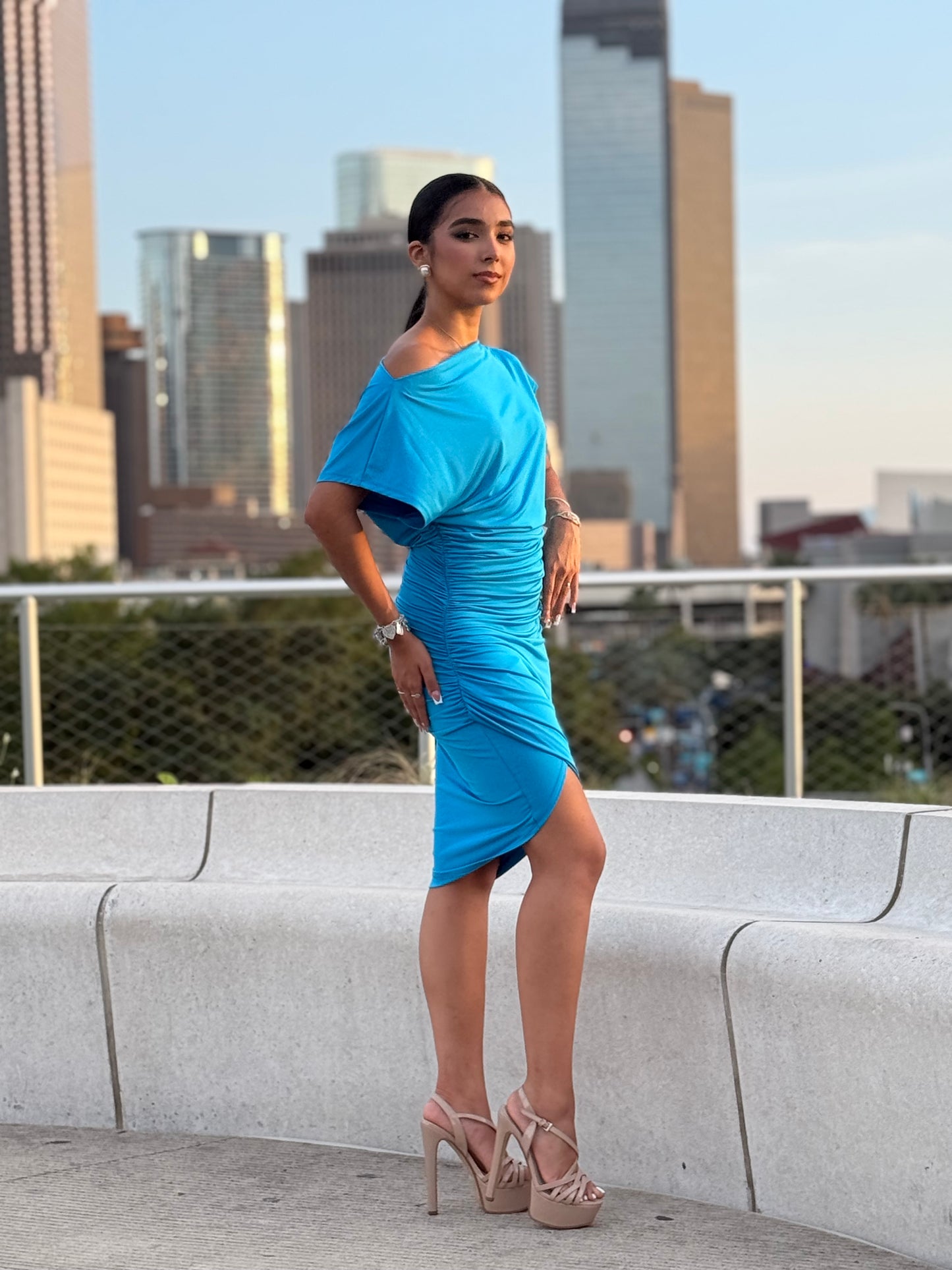 Short Sleeve Ruched Midi Dress