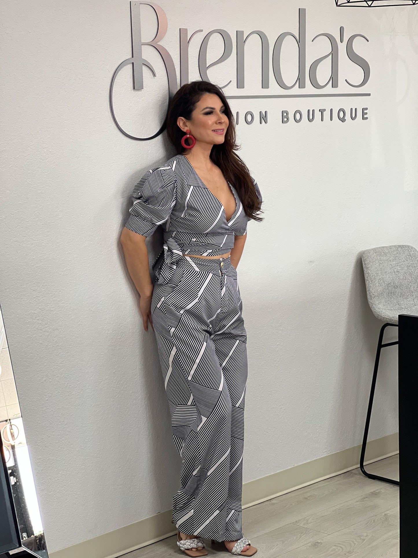 White and Black Wide-Leg Pant Set with Crop Top for Women