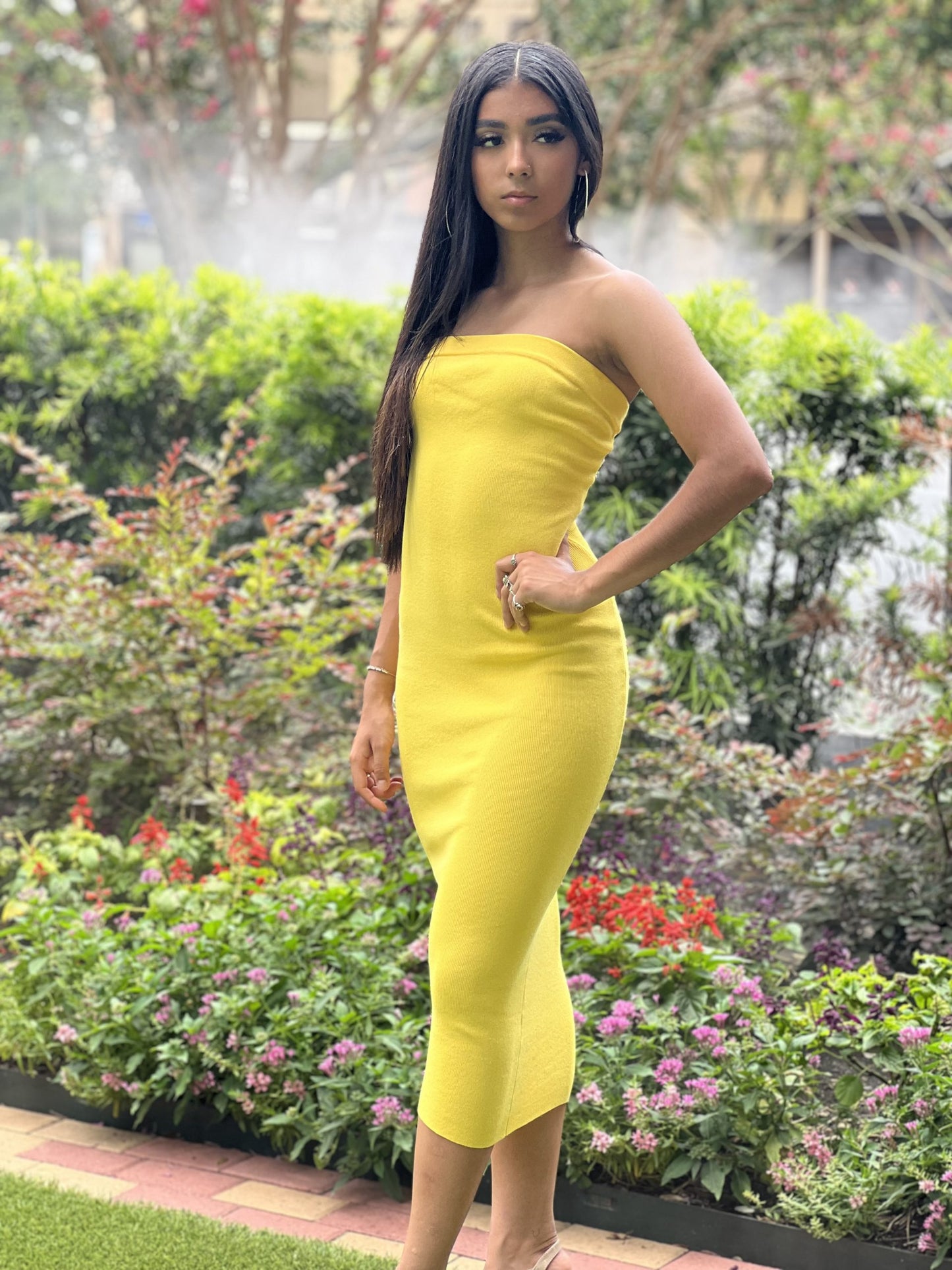 Off Shoulders Tube Wool Middi Dress