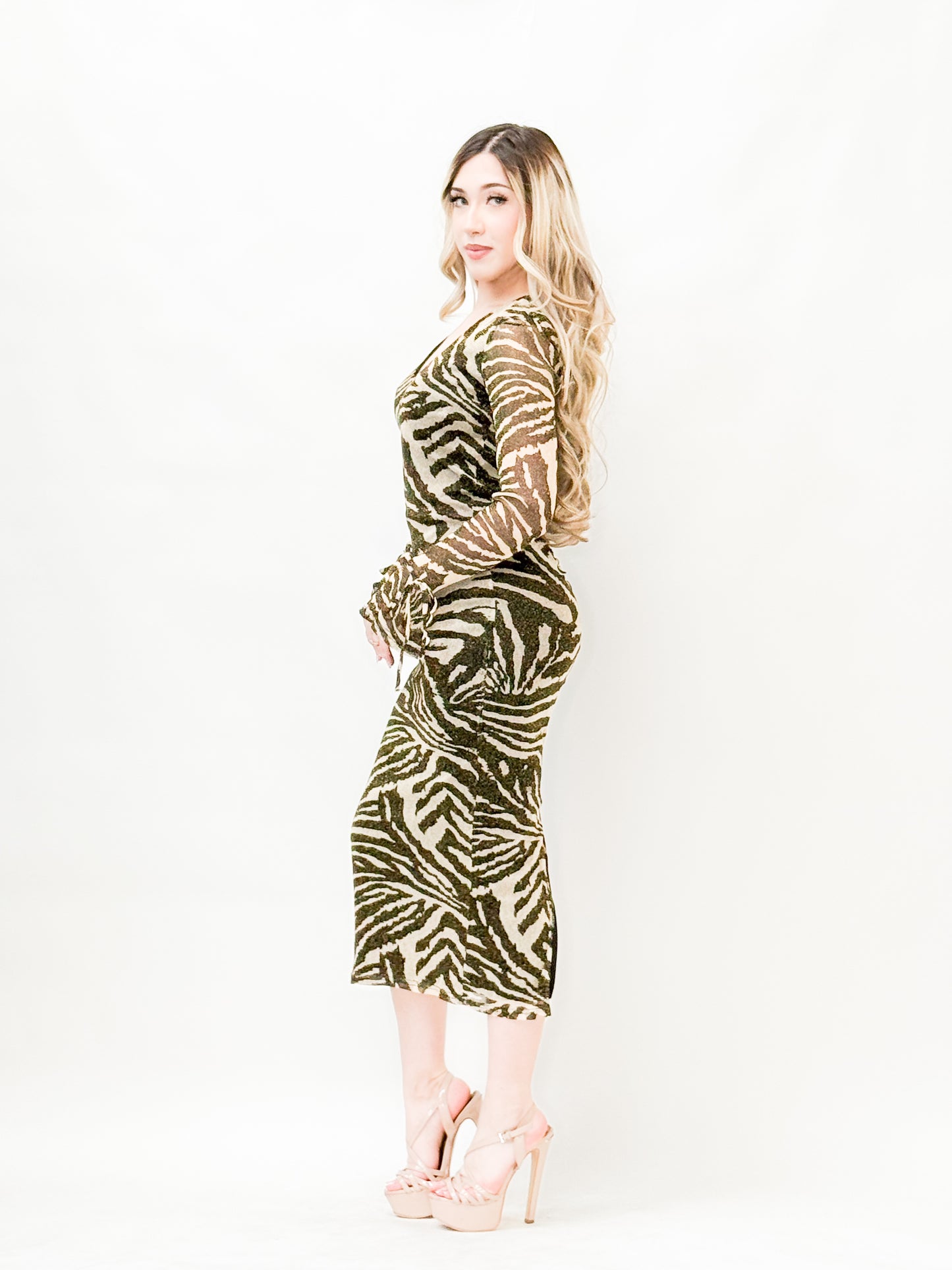 Deep Plunneg Neck Bell Sleeve Tiger Print Mesh